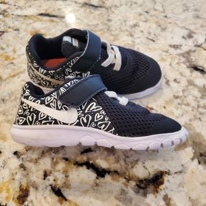 Toddler Nike shoes
